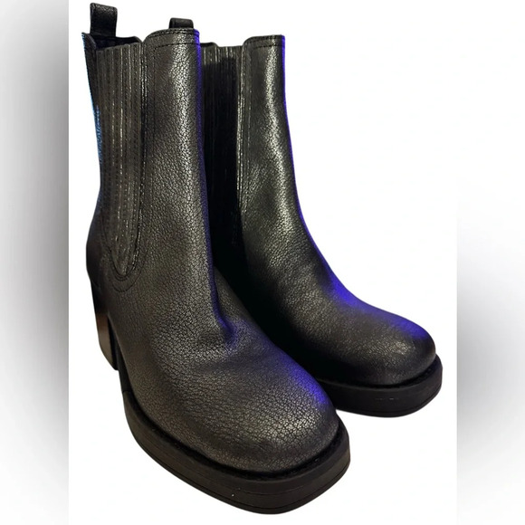 New Kenneth Cole New York Women's Jet Chelsea Boot - Picture 5 of 6
